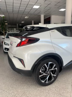 
										Toyota C-HR 125H Advance full									