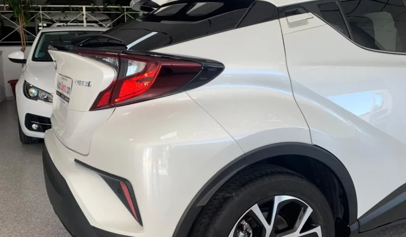 
								Toyota C-HR 125H Advance full									