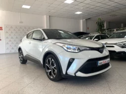 
										Toyota C-HR 125H Advance full									