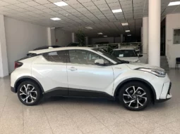 
										Toyota C-HR 125H Advance full									