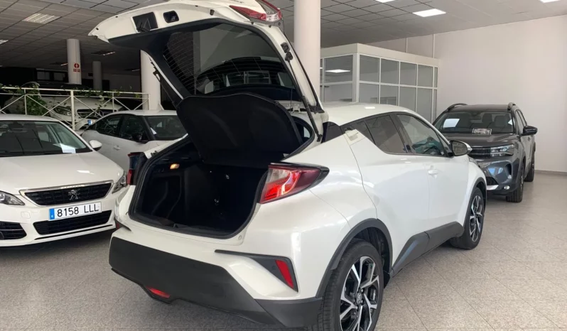 
								Toyota C-HR 125H Advance full									