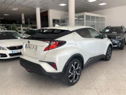 
										Toyota C-HR 125H Advance full									