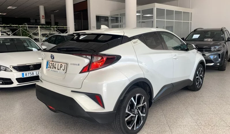 
								Toyota C-HR 125H Advance full									