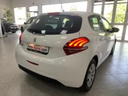 
										Peugeot 208 Active 1.6 BHDi 75 full									