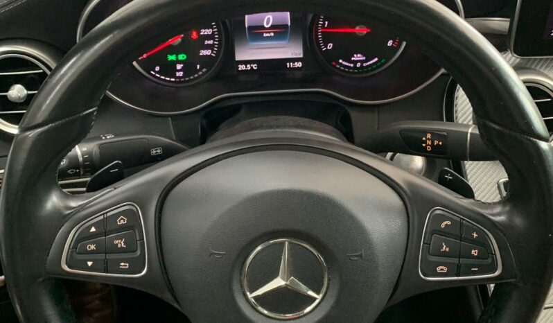 
								Mercedes Clase C C300 H AMG LIN full									