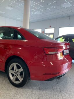 
										Audi A3 Sedan 1.6 TDI 115CV full									