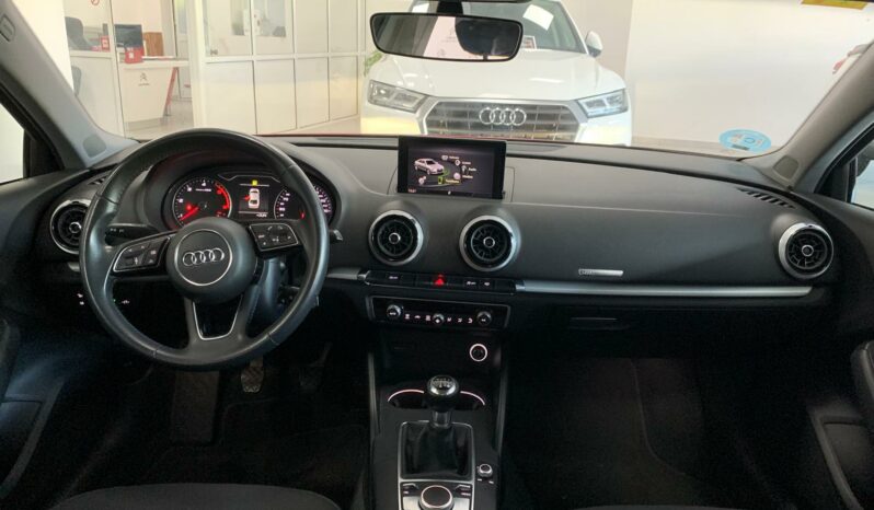 
								Audi A3 Sedan 1.6 TDI 115CV full									