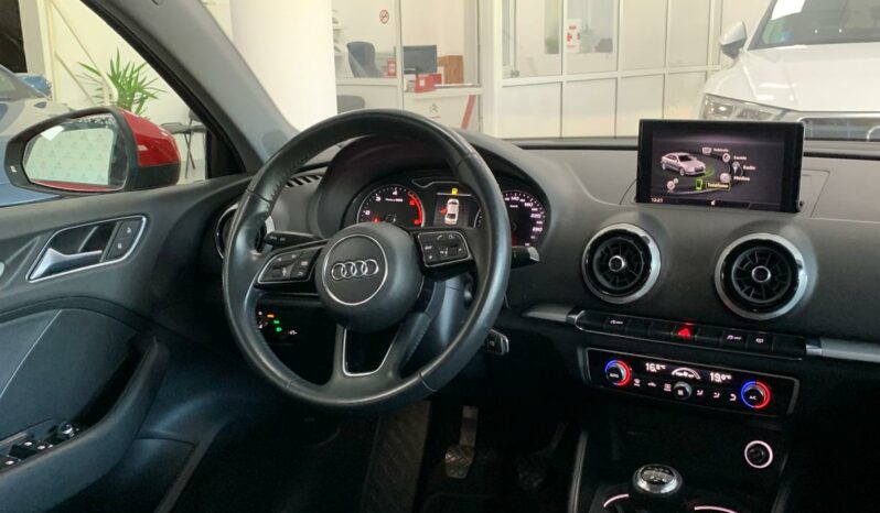 
								Audi A3 Sedan 1.6 TDI 115CV full									