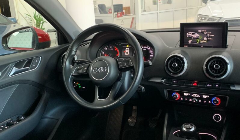 
								Audi A3 Sedan 1.6 TDI 115CV full									