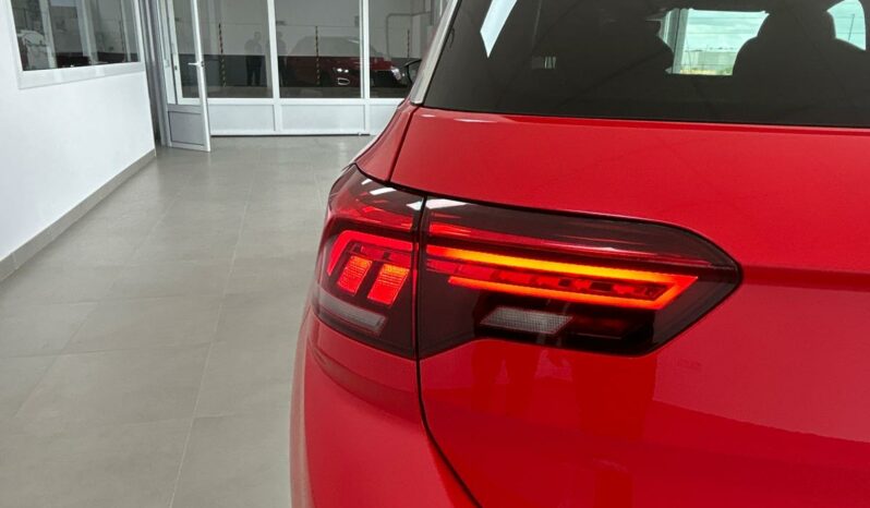 
								Volkswagen T-ROC 1.5 TSI Sport 150CV DSG7 full									