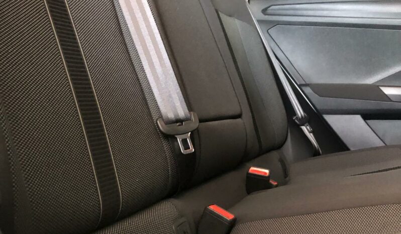 
								Volkswagen T-Roc 2.0 TDI Life 115cv full									