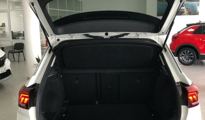 
								Volkswagen T-Roc 2.0 TDI Life 115cv full									