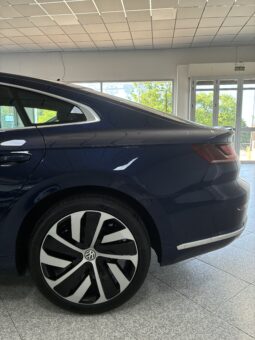 
										Volkswagen Arteon 2.0TDI R-LINE 150CV DSG7 full									