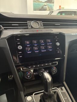 
										Volkswagen Arteon 2.0TDI R-LINE 150CV DSG7 full									