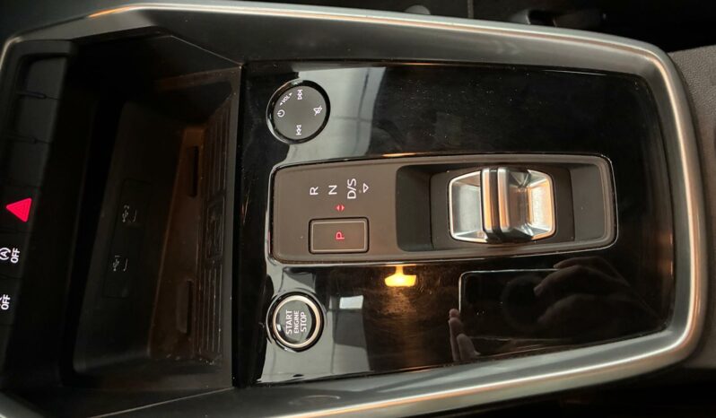 
								Audi A3 30TDI STRONIC full									