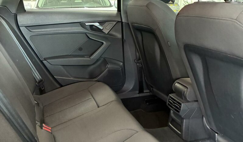 
								Audi A3 30TDI STRONIC full									