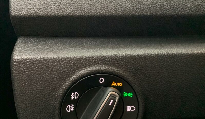 
								Volkswagen T-ROC 1.6TDI Advanced 115CV full									