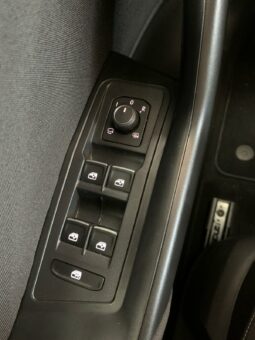 
										Volkswagen T-ROC 1.6TDI Advanced 115CV full									