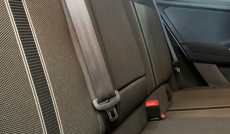 
								Volkswagen T-ROC 1.6TDI Advanced 115CV full									