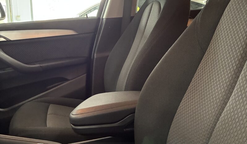 
								BMW X1 Sdrive 16d Business full									