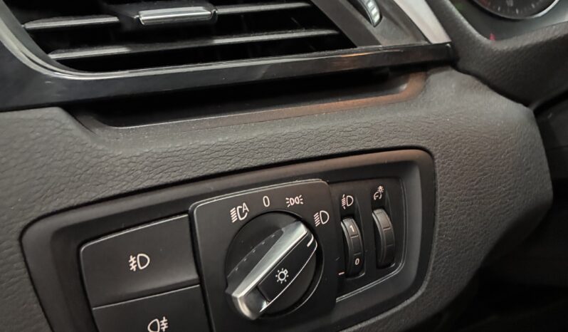 
								BMW X1 Sdrive 16d Business full									