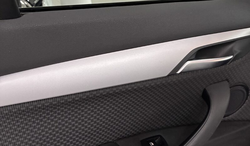 
								BMW X1 Sdrive 16d Business full									