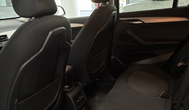 
								BMW X1 Sdrive 16d Business full									