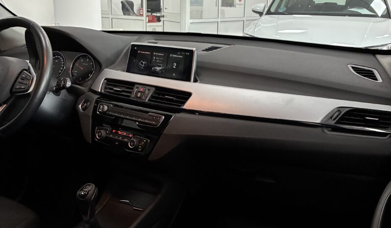 
								BMW X1 Sdrive 16d Business full									