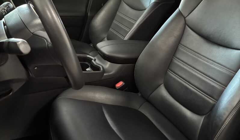 
								Toyota RAV4 2.5L Advanced Plus 225H full									