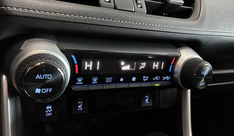 
								Toyota RAV4 2.5L Advanced Plus 225H full									