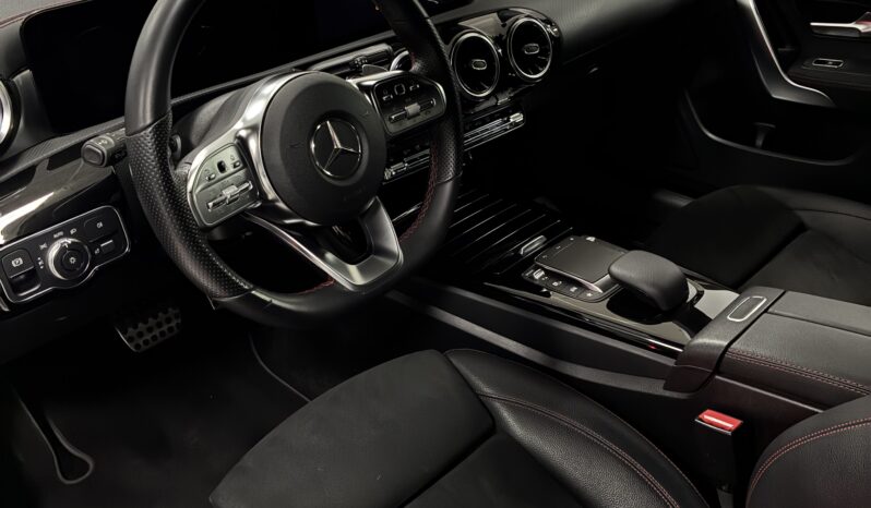 
								Mercedes CLA COUPÉ 200D DCT full									