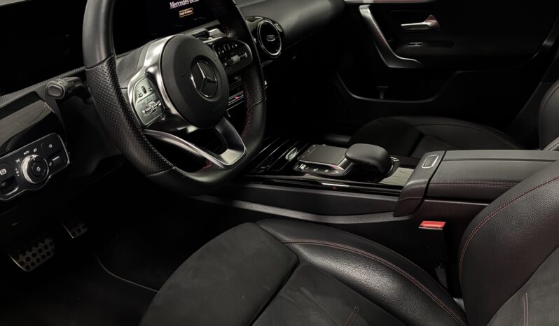 
								Mercedes CLA COUPÉ 200D DCT full									