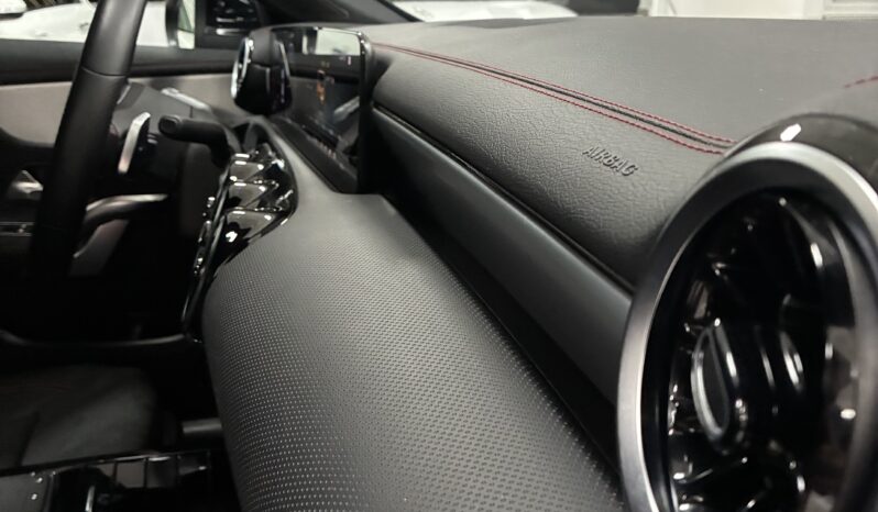 
								Mercedes CLA COUPÉ 200D DCT full									