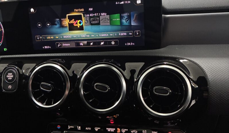 
								Mercedes CLA COUPÉ 200D DCT full									