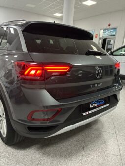 
										VOLKSWAGEN T-ROC 2.0TDI LIFE 115CV full									