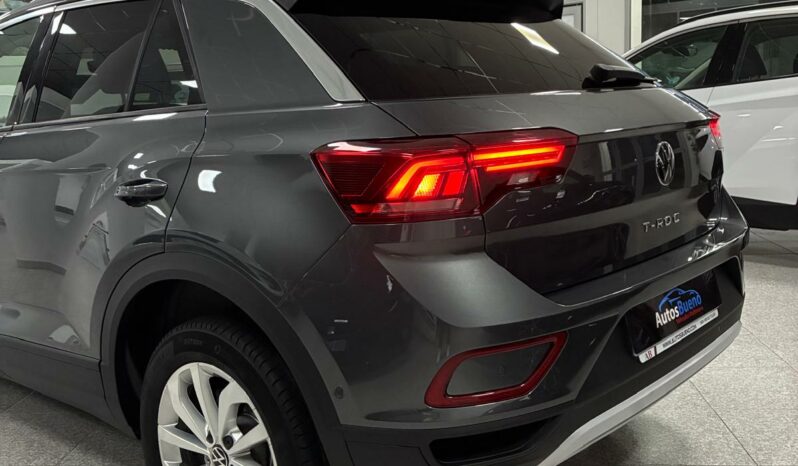 
								VOLKSWAGEN T-ROC 2.0TDI LIFE 115CV full									