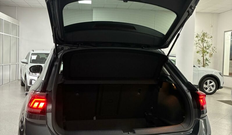 
								VOLKSWAGEN T-ROC 2.0TDI LIFE 115CV full									