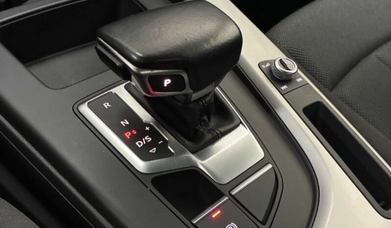 
								Audi A4 30TDI Advanced STRONIC full									