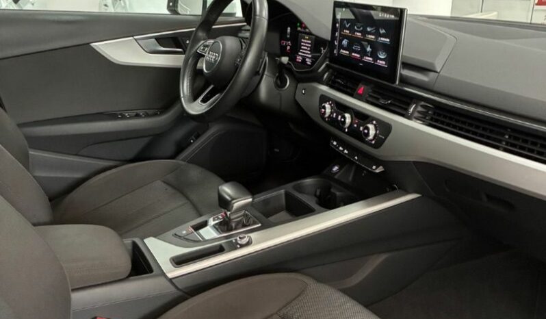 
								Audi A4 30TDI Advanced STRONIC full									