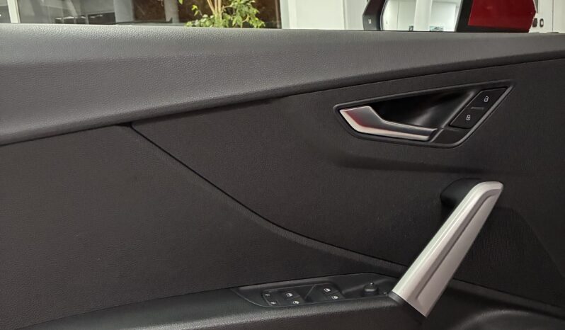 
								Audi Q2 TDI Advanced 116CV full									