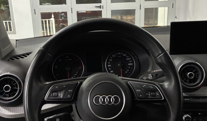 
								Audi Q2 TDI Advanced 116CV full									