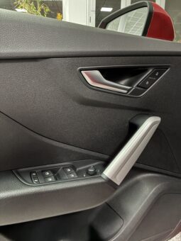 
										Audi Q2 TDI Advanced 116CV full									