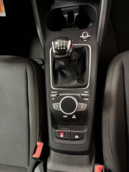 
										Audi Q2 TDI Advanced 116CV full									