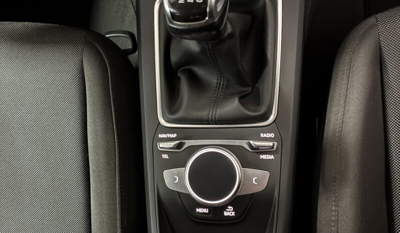 
								Audi Q2 TDI Advanced 116CV full									