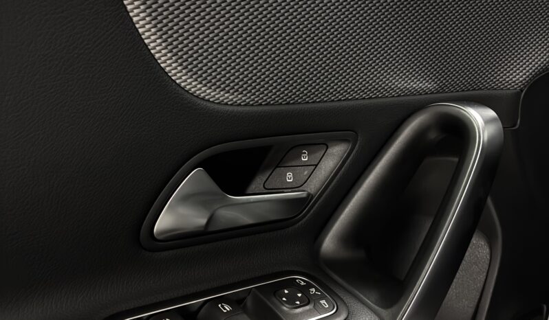 
								Mercedes Clase A 200D full									