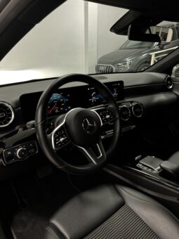 
										Mercedes Clase A 200D full									