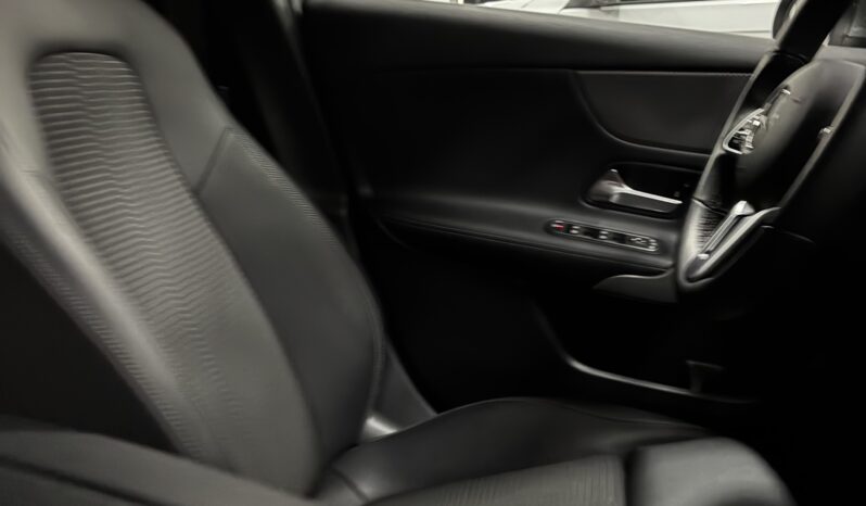 
								Mercedes Clase A 200D full									