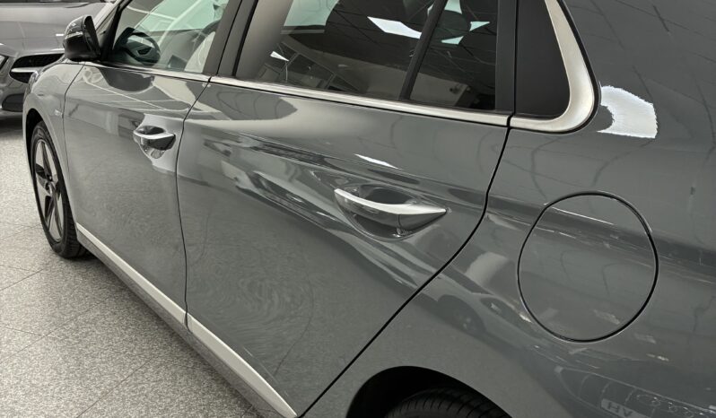 
								Hyundai Ioniq 1.6 GDI TECNO HEV full									