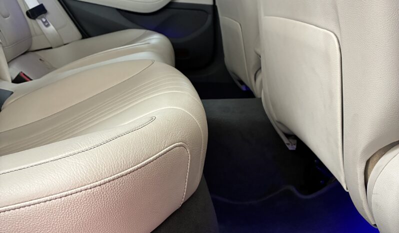 
								Mercedes CLS350 full									