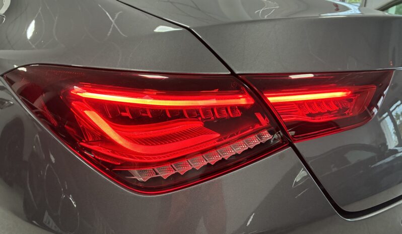 
								Mercedes CLA 200D AMG LINE DCT full									